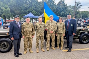 Українські військові взяли участь у параді в Торонто