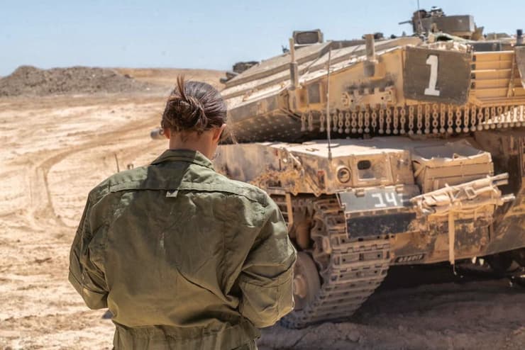 האישה שבטנק תנצח