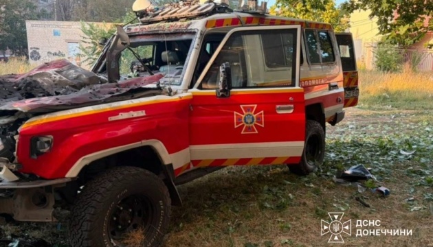 У Краматорську російський дрон атакував рятувальників, які працювали на місці авіаудару