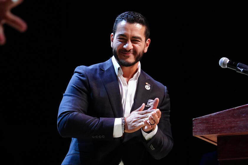 Abdul El-Sayed, candidato en la primaria senatorial demócrata en Michigan, en Detroit el 5 de agosto del 2026. (AP foto/Julia Demaree Nikhinson)