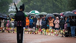 Norway mourns king Harald V as crown prince Haakon becomes king