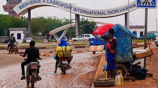 Reports of gunfire near military base in Niger's capital