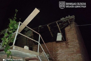В одній з громад Вінниччини через ворожу атаку  сталося загоряння господарчої будівлі