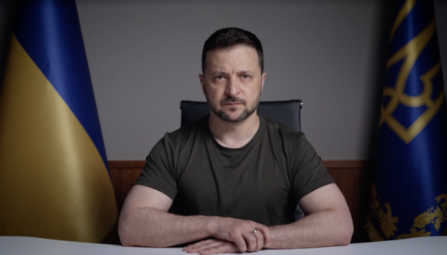 Зеленський: Цієї ночі внаслідок російської атаки загинули 12 людей, серед них громадянин Індії
