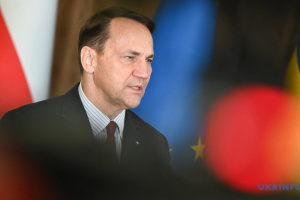 Війна РФ проти України виходить далеко за межі Європи - Сікорський