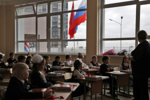 У школах Росії показуватимуть десятки мініфільмів про учасників війни проти України