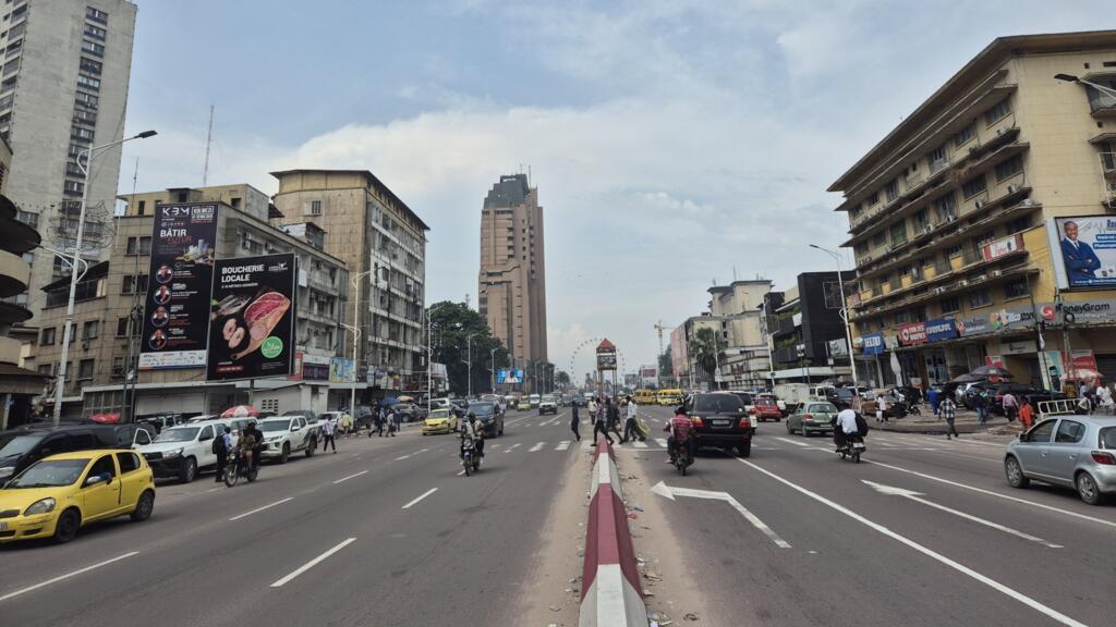 Une vue du Boulevard du 30-Juin à Kinshasa, capitale de la République démocratique du Congo.