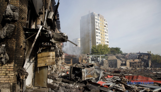 У Києві вже троє загиблих через російську атаку, 19 поранених