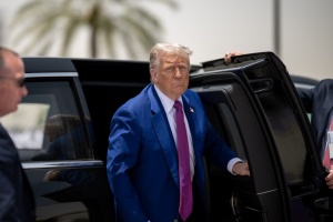 Трамп запевняє, що Путін хоче укласти угоду, але заважає взаємна ненависть із Зеленським