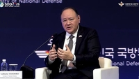 (LEAD) Philippine defense chief slams China over audience note on South China Sea at Seoul forum