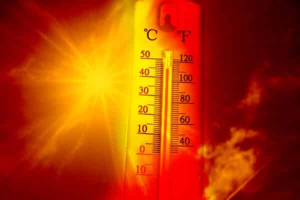 Thermometer showing extreme heat