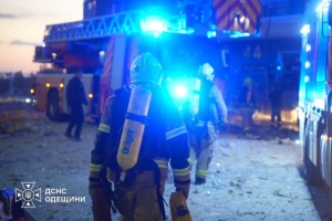В Одесі під завалами в пошкодженій багатоповерхівці знайшли тіло людини - МВА