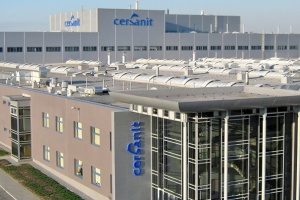 Через російську атаку на Житомирщині пошкоджений завод Cersanit, виробництво зупинили