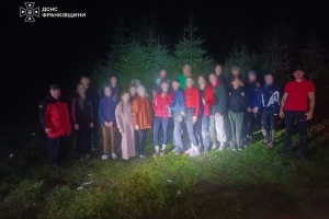 Негода у Карпатах: рятувальники допомогли групі з 25 дітьми, які не могли самотужки зійти з Говерли