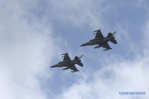 Зеленський: Для збиття реактивних дронів задіювали F-16