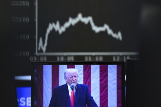Trump Economy AP-25093385134282