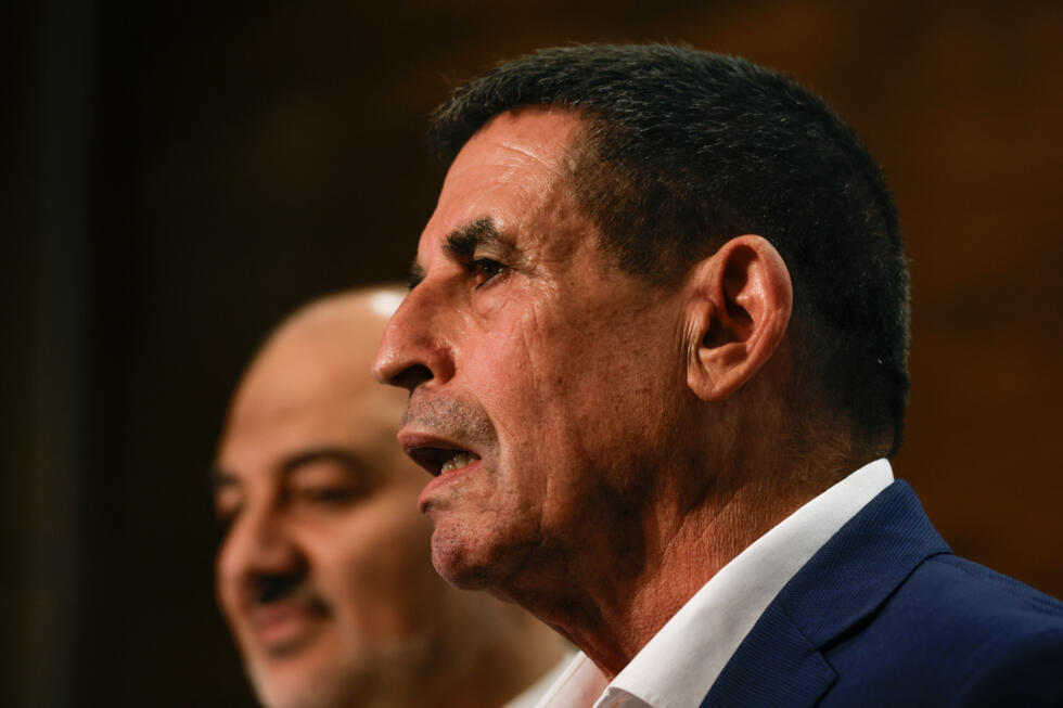 Le député Yoav Segalovitz, commandant de police et ancien ministre, sera numéro deux sur la liste de Mansour Abbas aux élections du 27 octobre