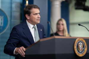 Генпрокурор США відмовився розслідувати фінансування російським олігархом весілля сина Трампа