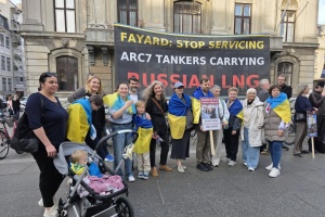 Українці Данії протестували проти обслуговування танкерів РФ місцевою компанією
