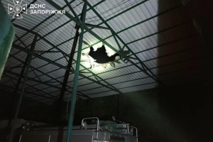 Ворог вдарив по пожежній частині на Запоріжжі, поранений рятувальник