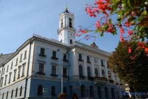 Чернівецький сурмач власним коштом придбав дрон і передав військовим