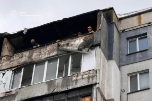 Удар по багатоповерхівці у Бердичеві: внаслідок атаки постраждала людина