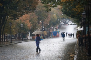 В Україні завтра дощитиме у низці регіонів, вдень до +23°