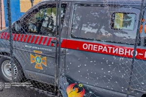 На Харківщині російський БПЛА атакував рятувальників, пошкоджений автомобіль