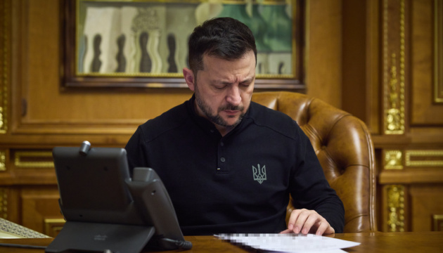Зеленський поінформував фон дер Ляєн про удари РФ по енергетиці після заяви Трампа про перемир'я