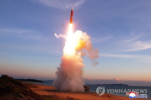  N. Korea fires multiple ballistic missiles after S. Korea's hypersonic weapon test