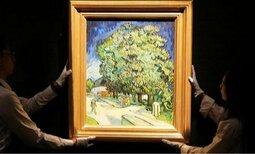 Hundreds queue in H.K. to glimpse Van Gogh painting unseen in public for 60 years
