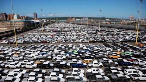 Des véhicules stockés sur le terminal de Durban en Afrique du Sud, le 10 avril 2025.