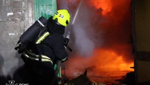 На Рівненщині двоє людей постраждали внаслідок ворожого удару по підприємству