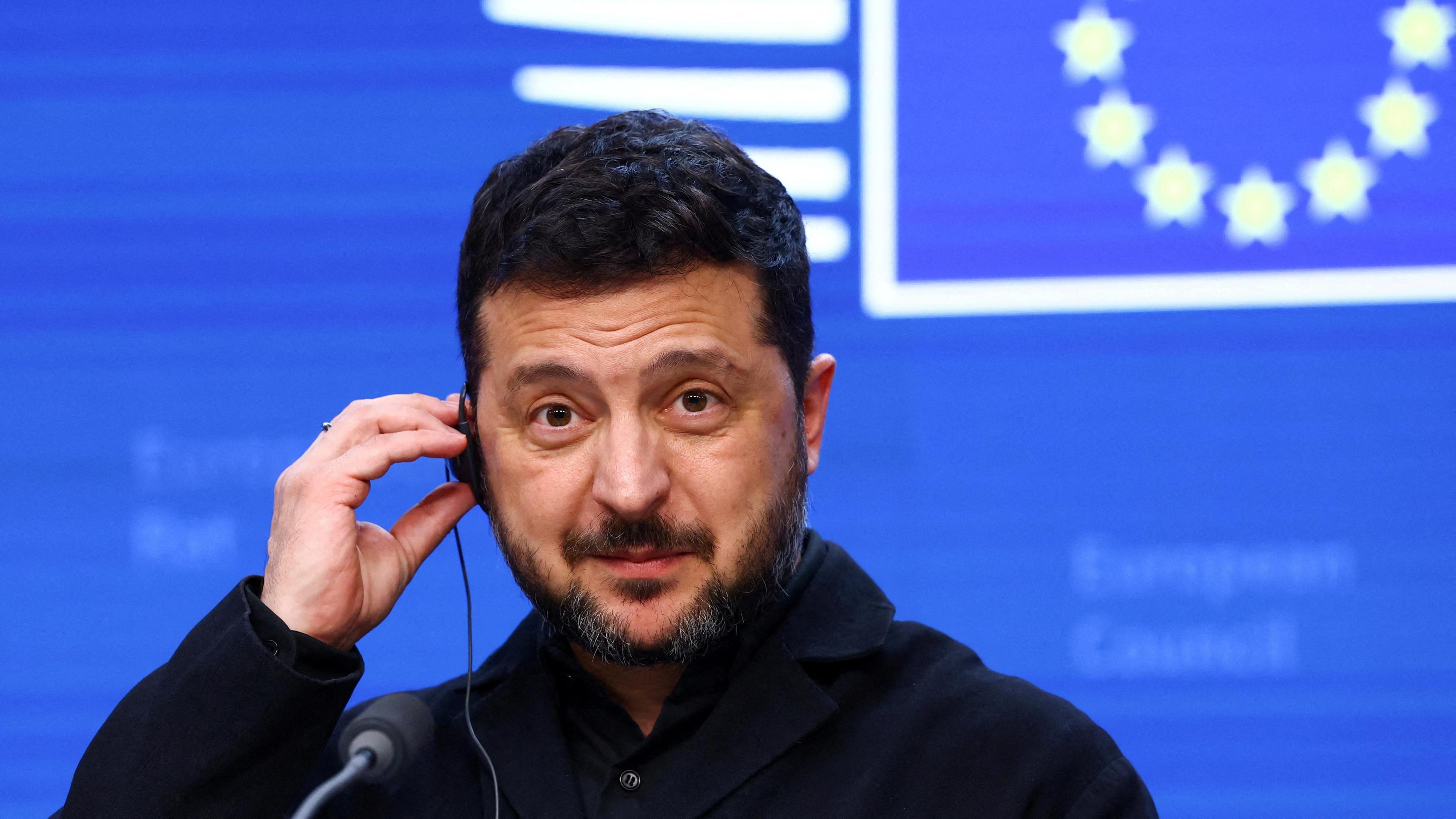 Ukrainian President Volodymyr Zelenskiy looks on during a press conference at a European Union leaders' summit in Brussels, Belgium, October 16, 2026. 