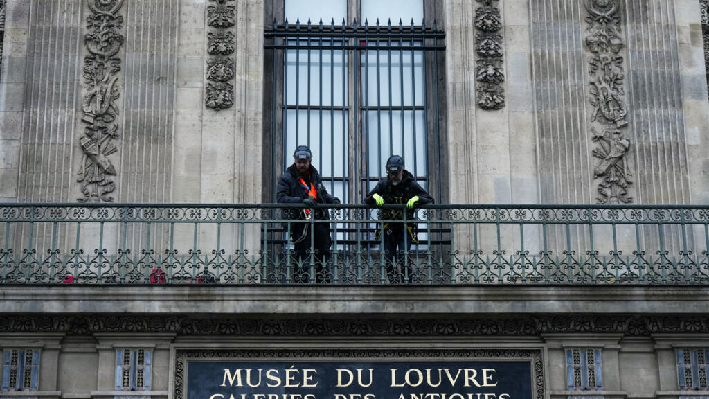 The Louvre was the scene of an embarassing jewellery heist last year