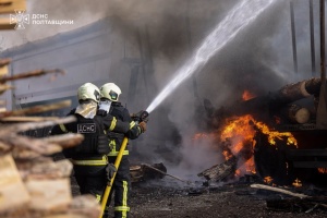 У Полтаві дрони РФ пошкодили 25 приватних будників, підприємство, заклади освіти та медицини