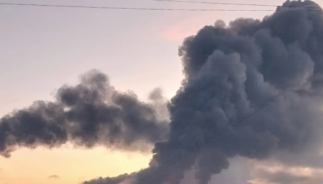 У Воронежі фіксують пожежу в районі військового аеродрому після ракетної тривоги - ЗМІ