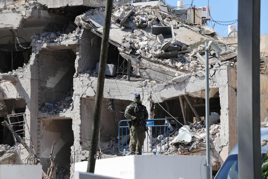 Destruction on Yehuda Halevi Street in Tel Aviv (Photo: Yariv Katz) זירת הנפילה בתל אביב