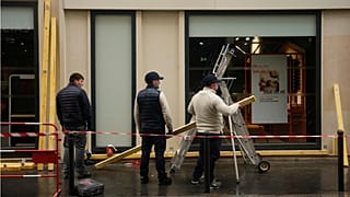 France deploys 70,000 police, shuts Paris museums ahead of protests