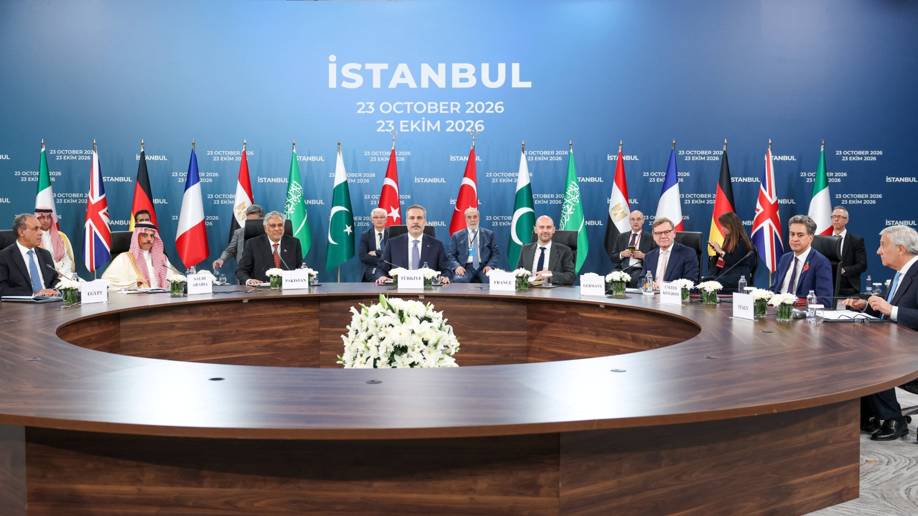 Foreign ministers from eight European and Middle Eastern countries met in Istanbul for security talks, 23 October 2026 (REUTERS/Murad Sezer)